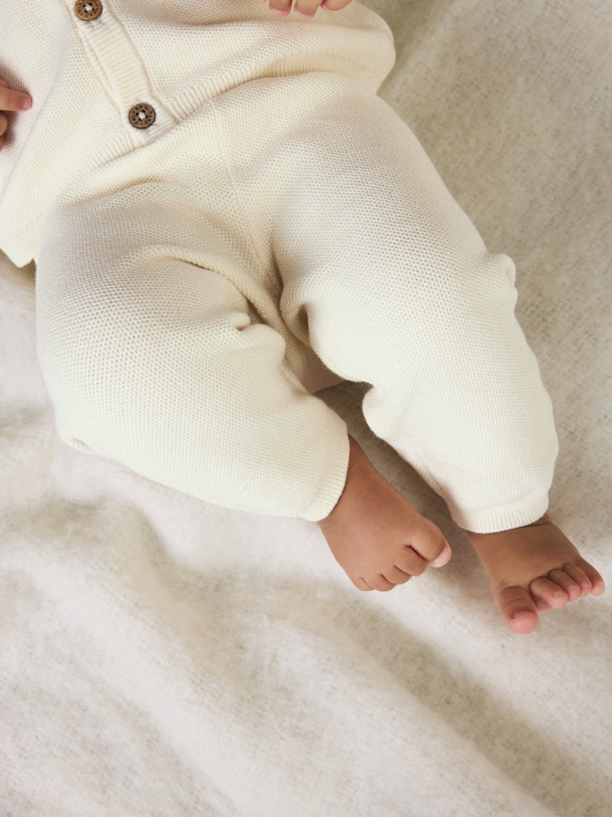 Neulotut housut Neulotut housut