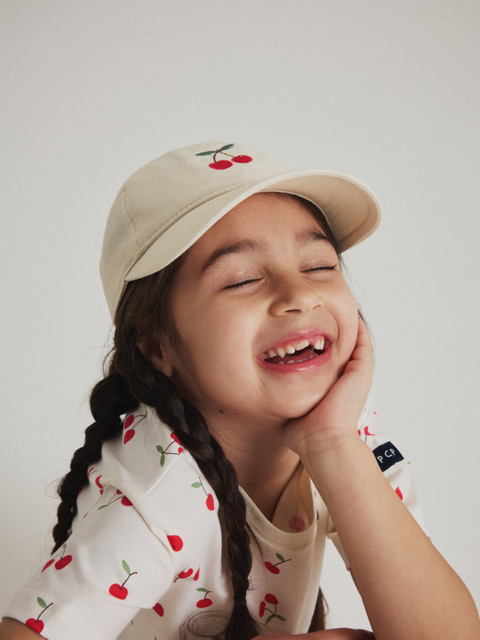 Lippalakki brodeeraus Lippalakki brodeeraus