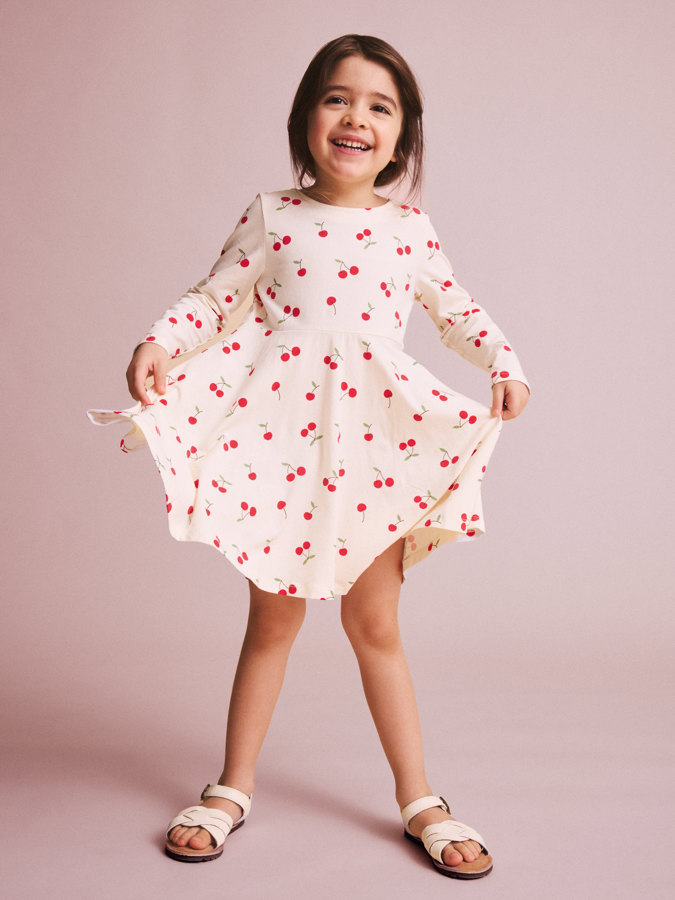 Pitkähihainen pyörähame kirsikka Pitkähihainen pyörähame kirsikka